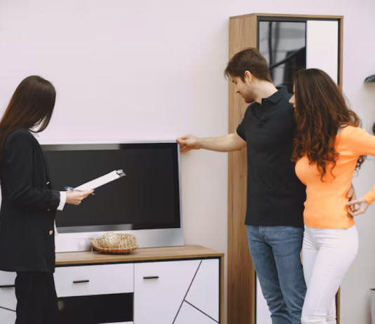 Quality TV Mounting Toronto at Affordable Rates